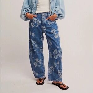 NWT Free People We The Free Good Luck Daisy Floral Printed Barrel Jeans Size 26